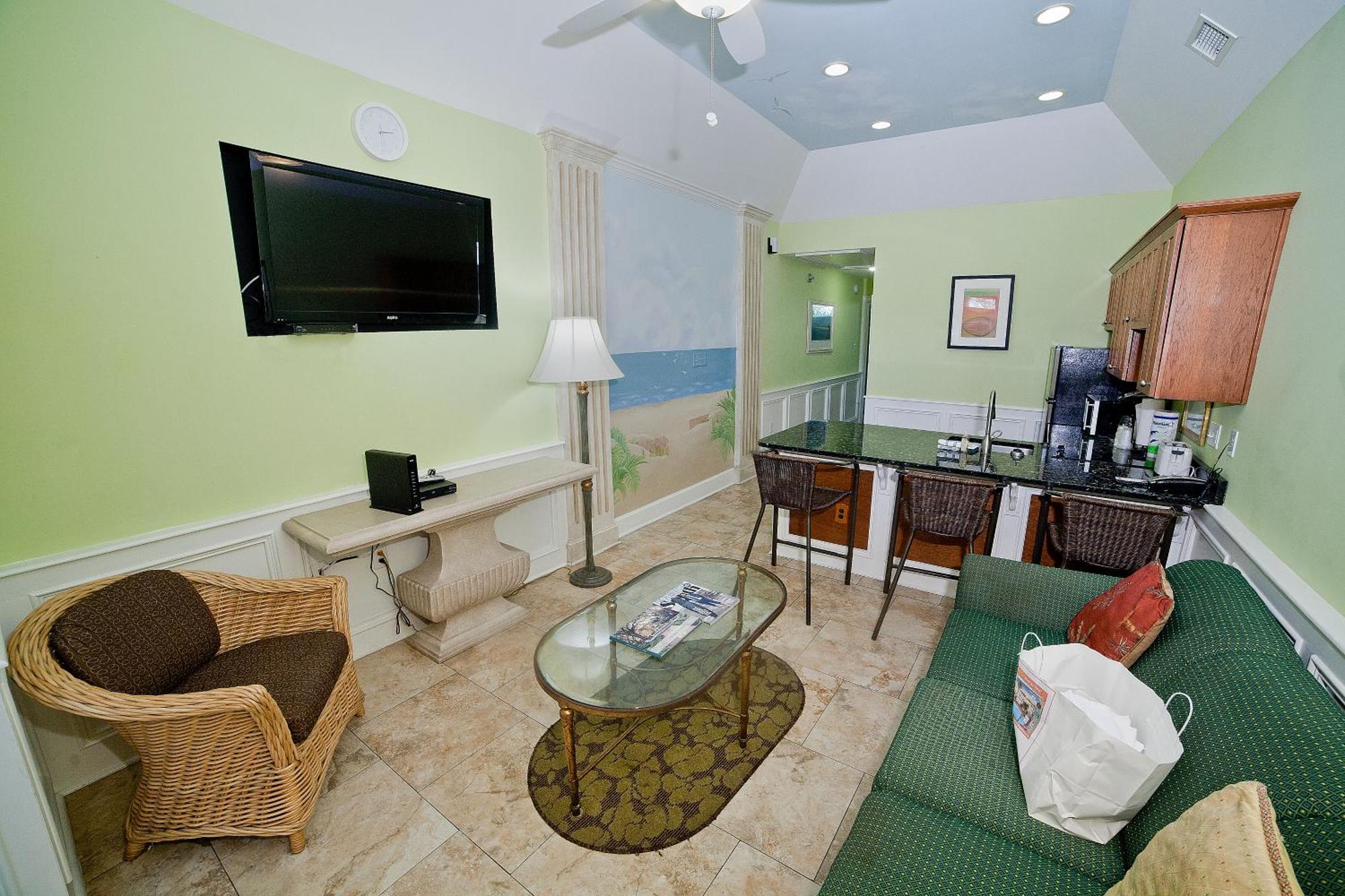 Desoto Gardens 4*