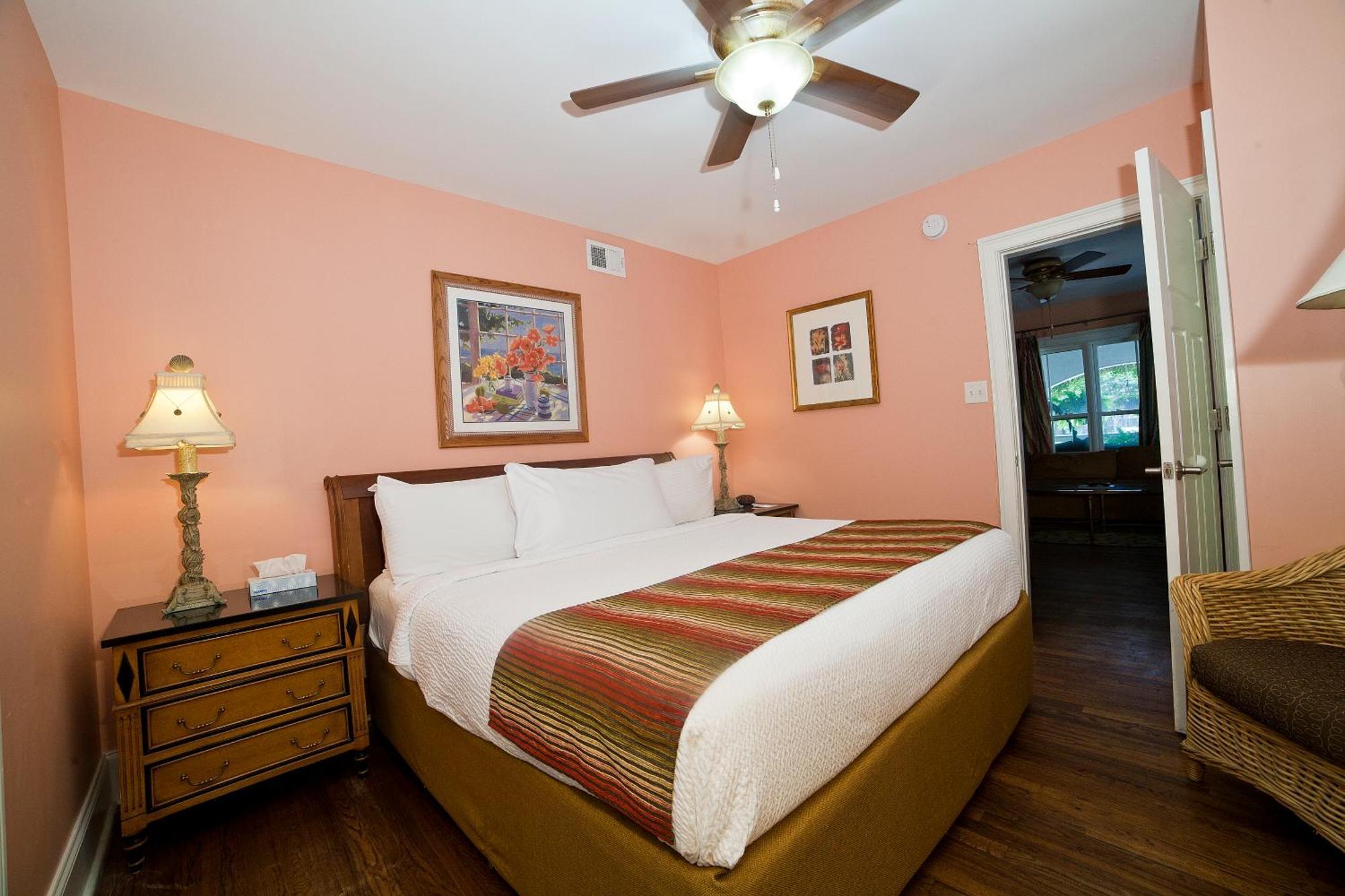 Desoto Gardens 4*