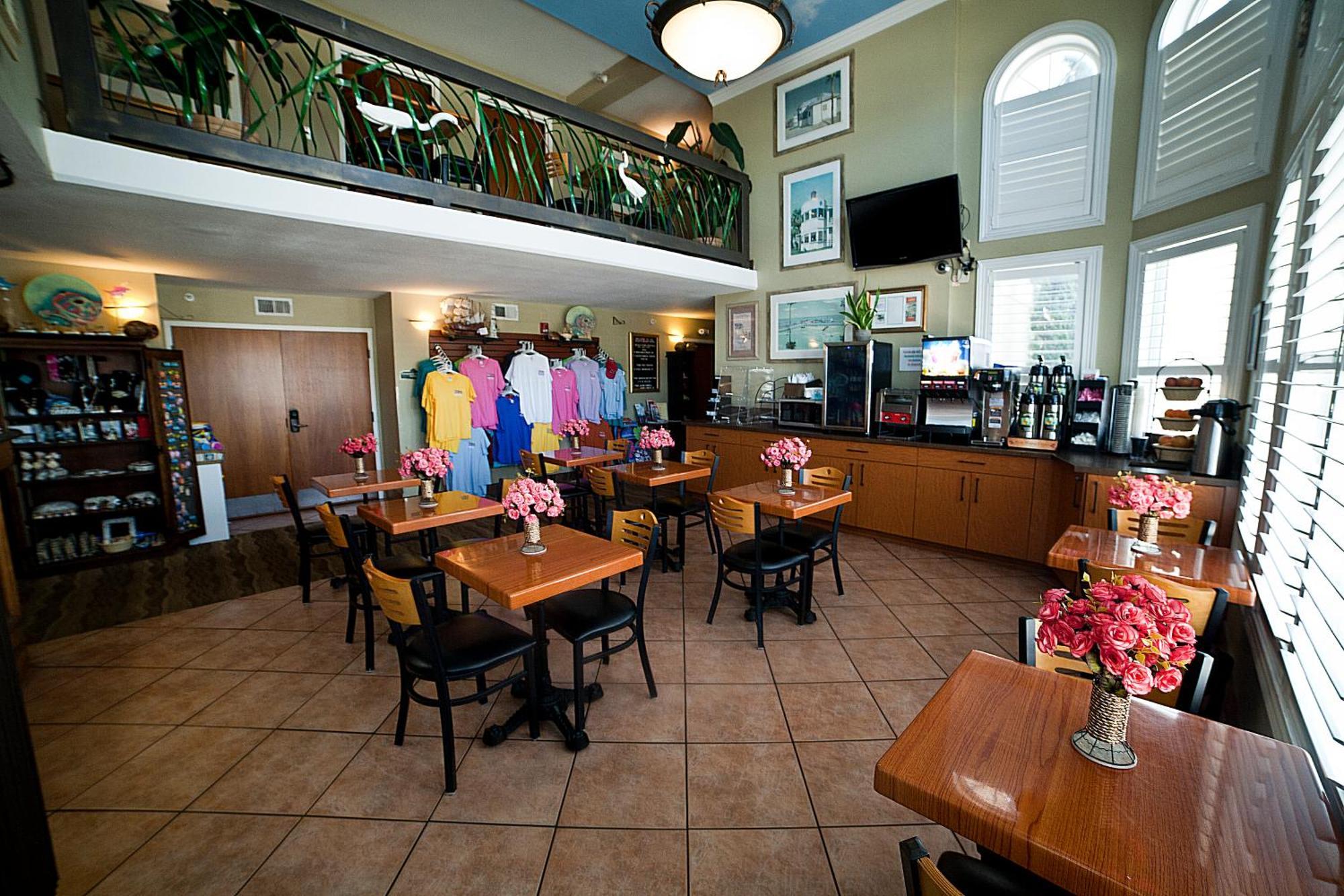 Hotel Desoto Gardens Tybee Island