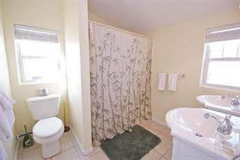 Desoto Gardens Hotel Tybee Island
